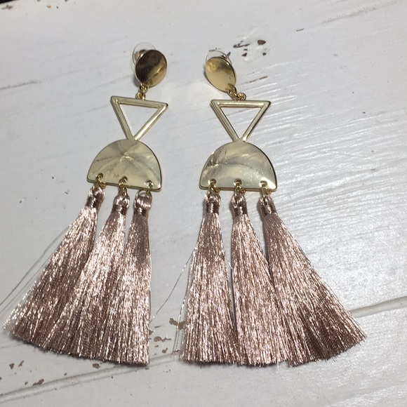 GEOMETRIC MULTI TASSEL EARRINGS - Picture 3 of 7